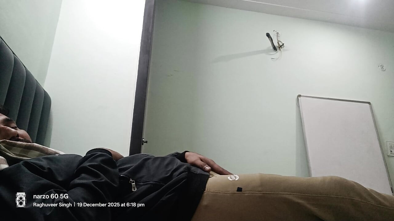 Indiai rendőr férfi és katonatiszt férfi szexel az erdőben I. rész