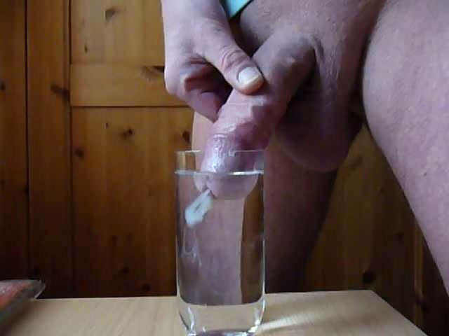 cum in water