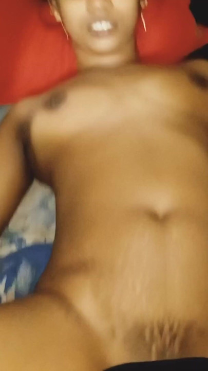 Bangladeshi real affair beautiful lady need service join my chanel | Clip 1