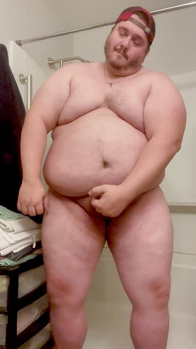 Sexy Fat Muscle Chub Bear Bubba Burly Posing & Dripping