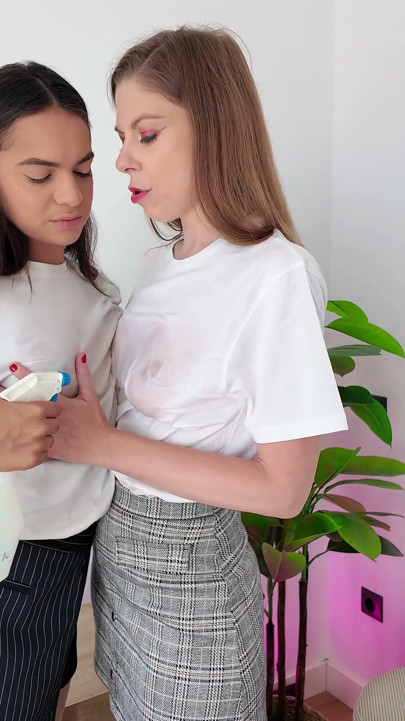 Ana Spears Alice Maze Are Office Girls Wet T-shirt Wednesday