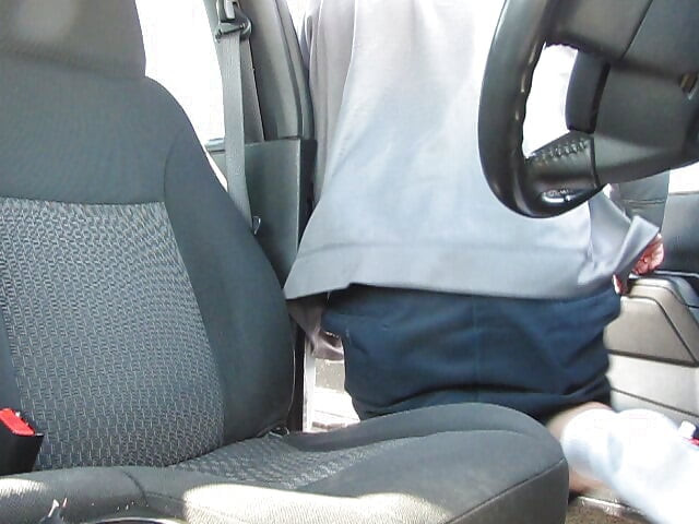 Branlette en voiture avant l’exposition