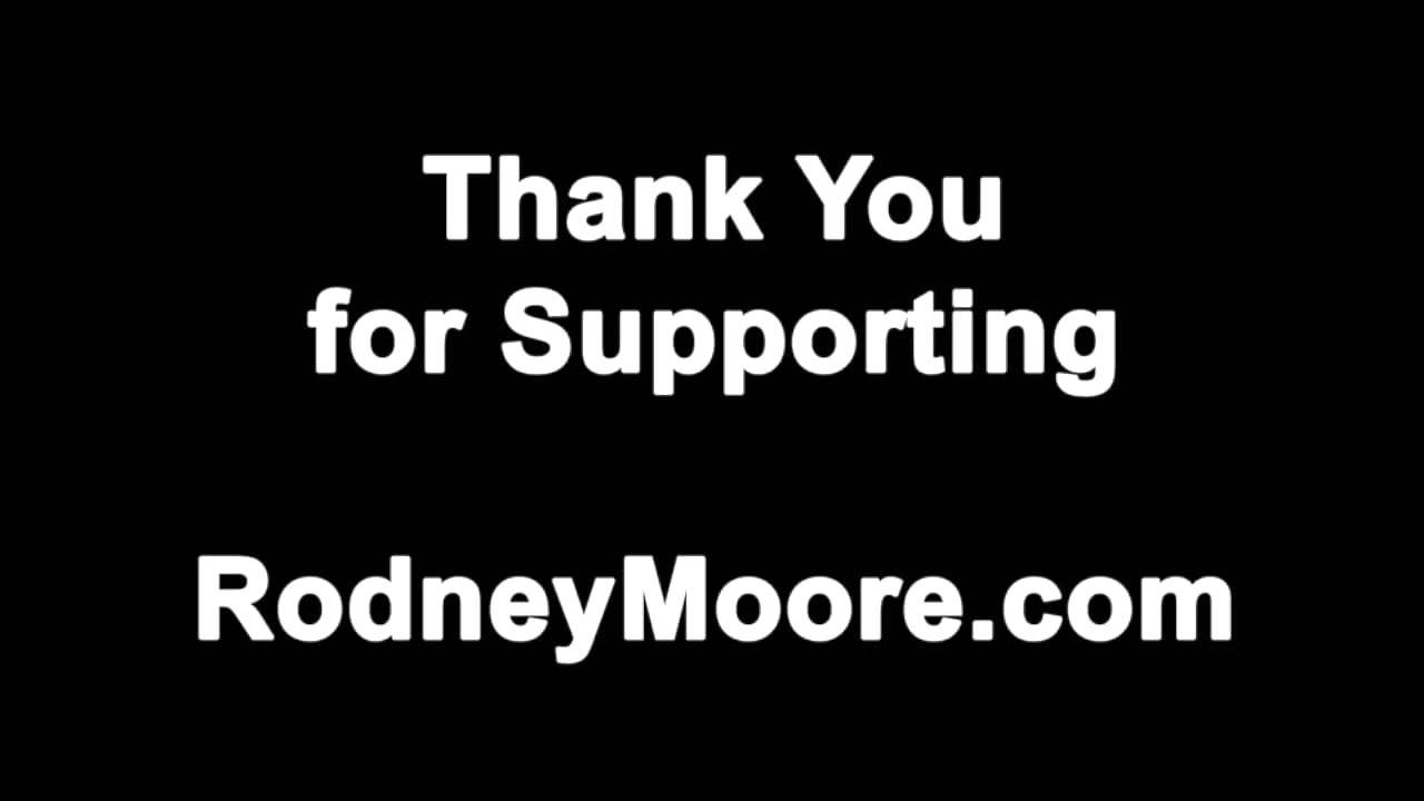 Kimmy jest szpilką z lat 90., mokra i niechlujna