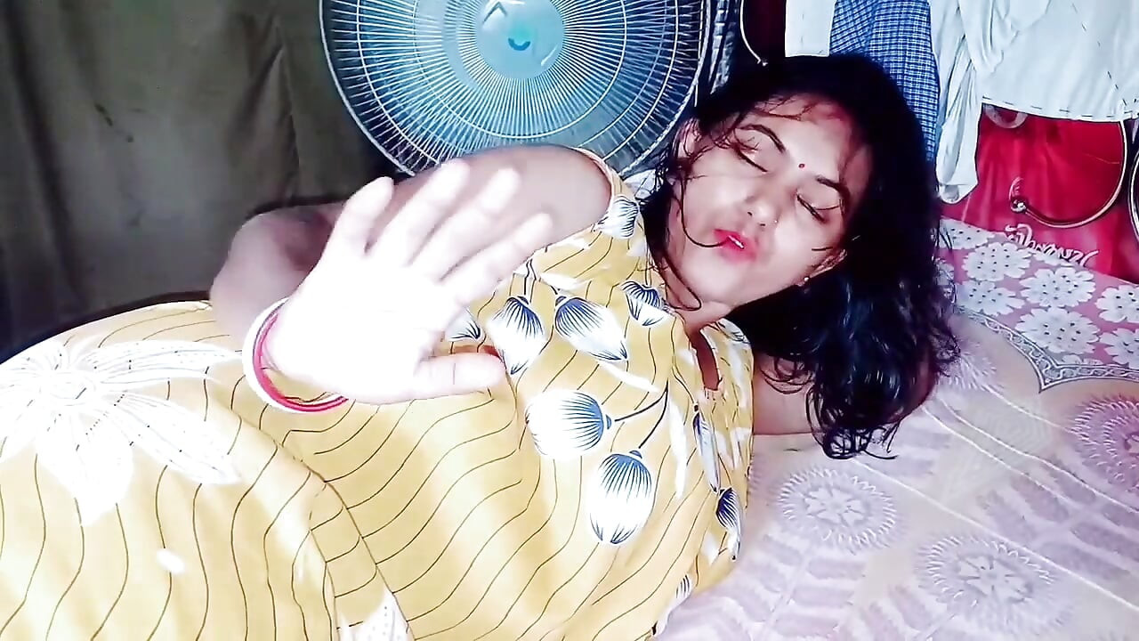 Fuck My Step Sister First Time . Her Pussy is very Tight and Nice . I’m very happy to fuck her