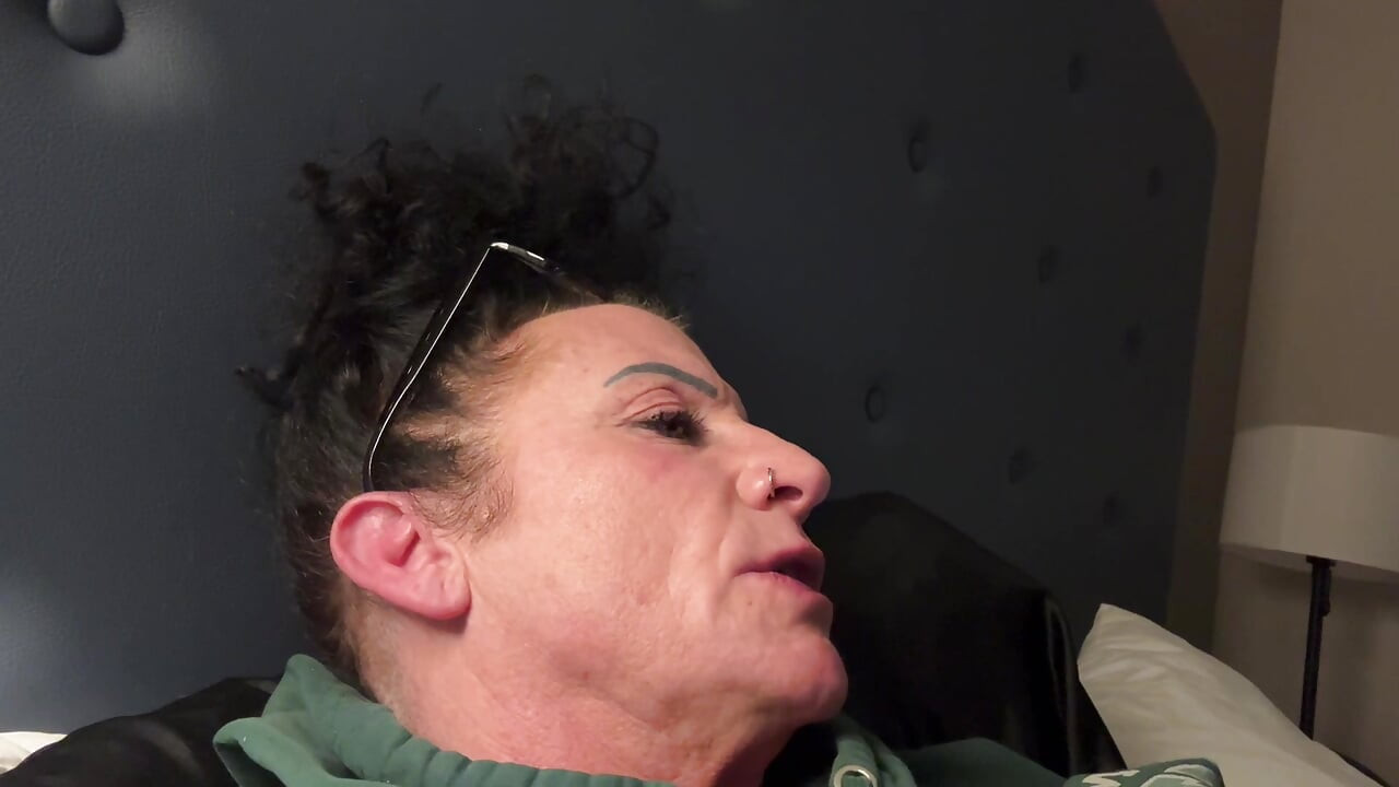 Kandys Bedtime Sneezing