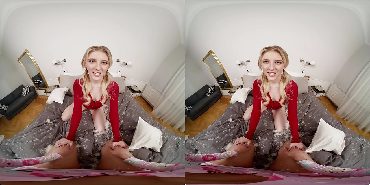 Pillow Fight with Melody Marks Ends in Lesbian Sex