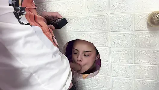 gloryhole Schwanz fährt hin und her. AllMyLinks MisssVikki