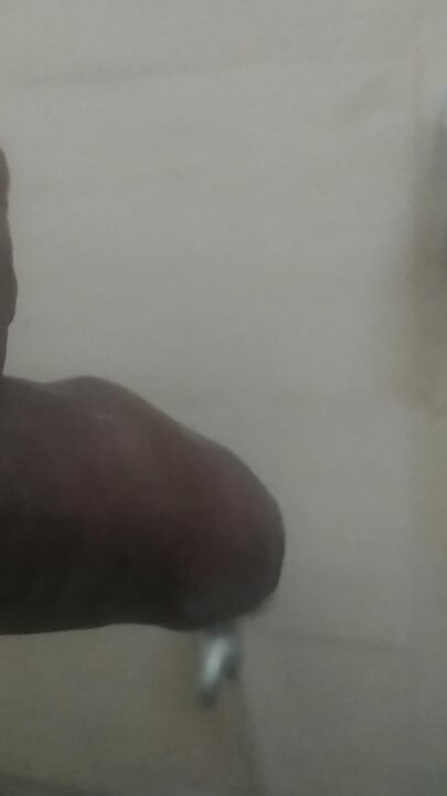 Tamil boy bathroom la Kai adikira Video part 2