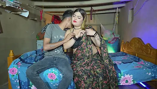 Indian Village Bhabhi Get Fucked in Her Tight Pussy by Loan Manager During Day Time
