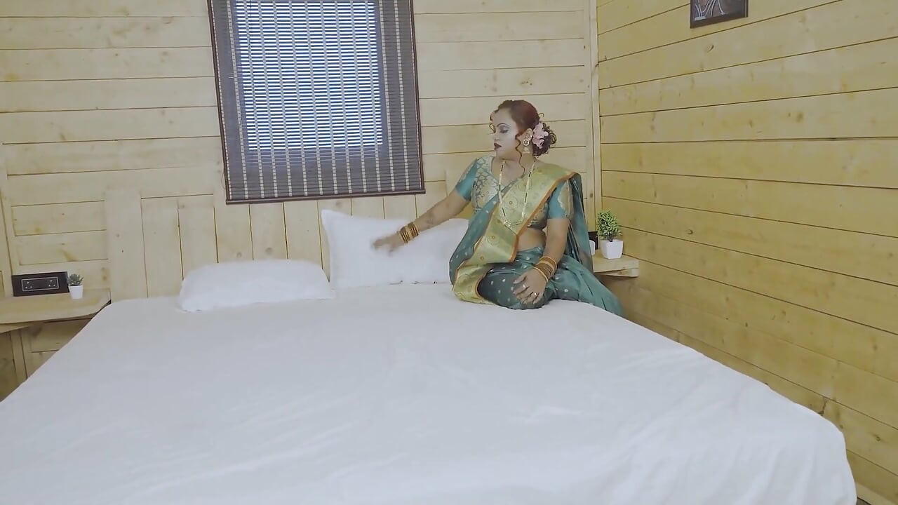 A Sexy Elder Stepbrother's Wife Wants to Massage Her Body with Her Deborji, Hardcore Bhabi Sex