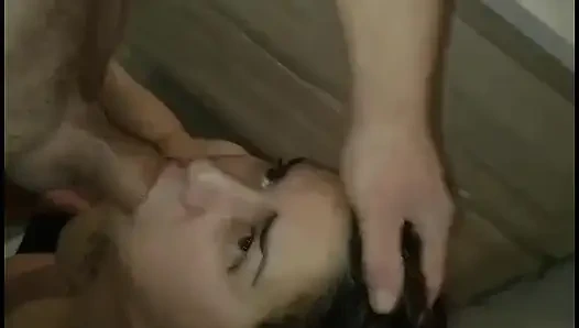 Жена получает заслуженную награду.