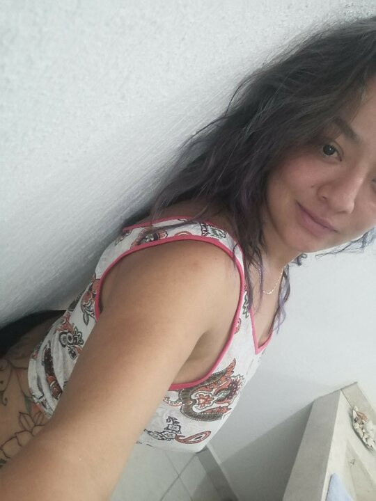 I'm hot after a day at work QueenSm