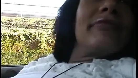 Lesbian jilat memek berbulu