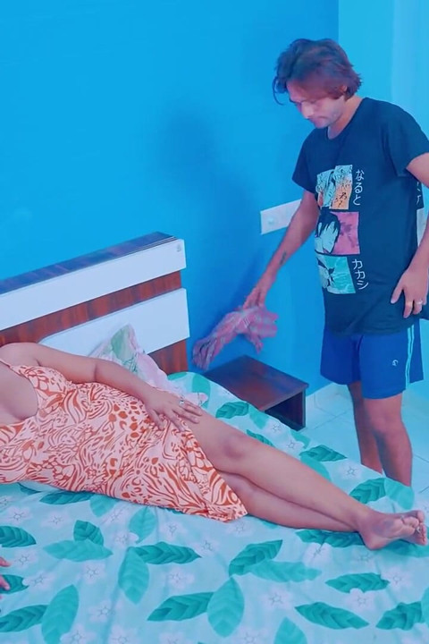 Desi Indian Malkin Fucked by Her Naukar in the Home