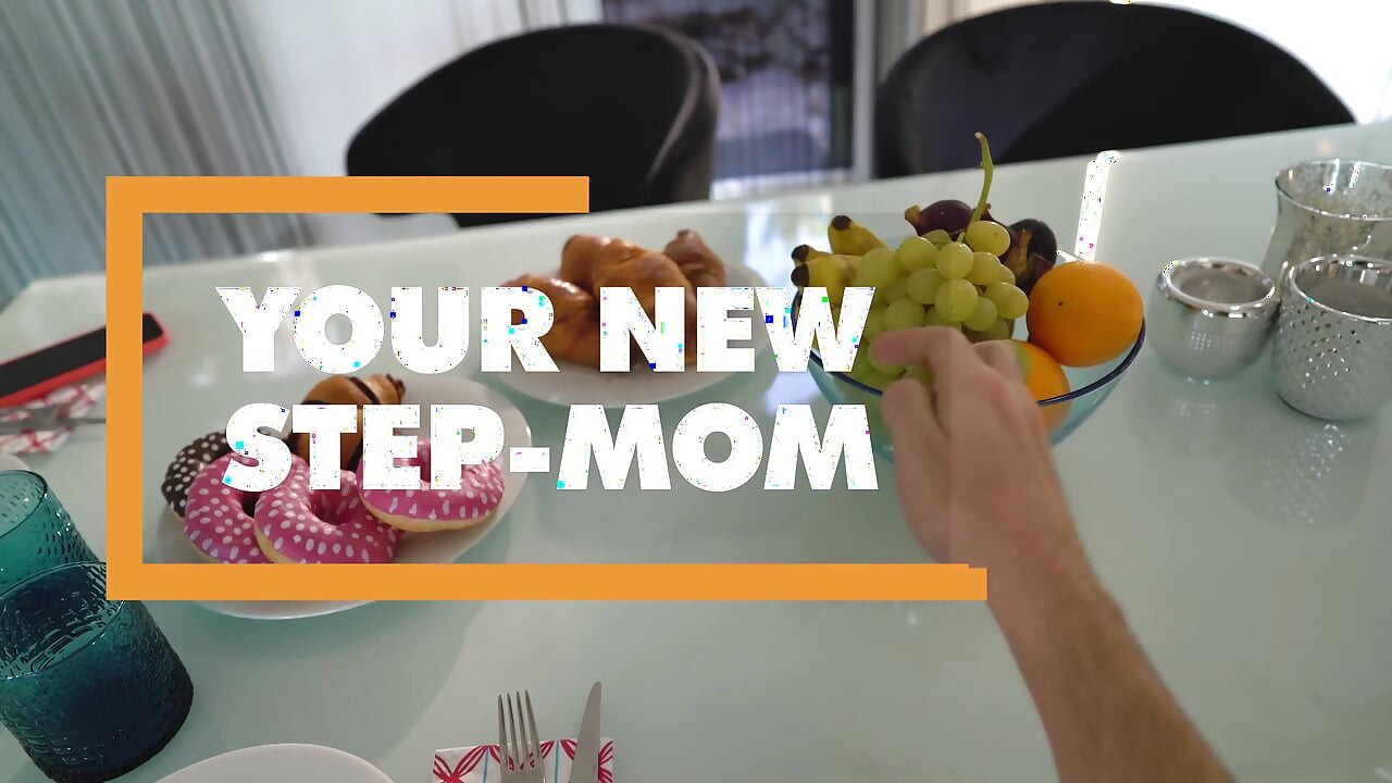POV - Kayla Green is your cum hungry stepmom