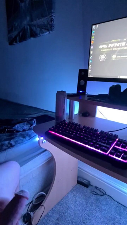 my cock front of my pc
