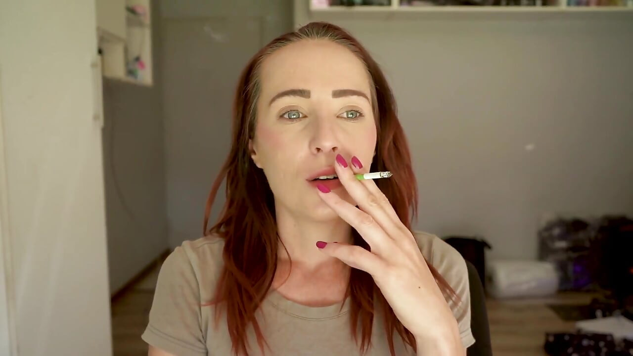 Sexy Close-up Smoking