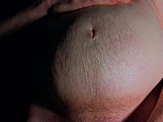 Espectáculo fetiche de vientre de bola grande