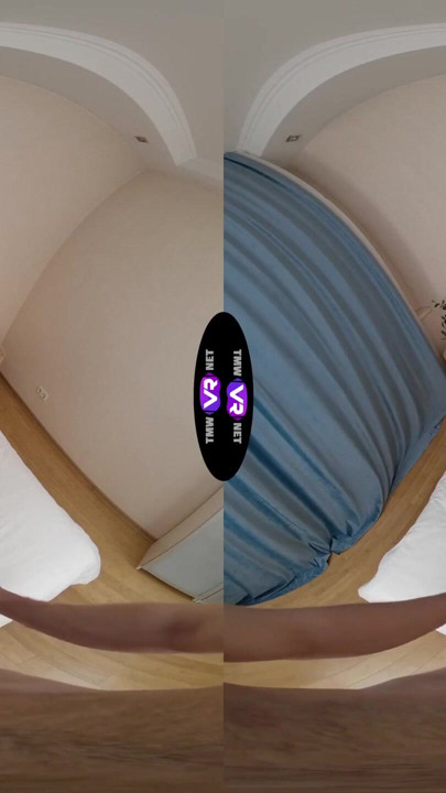 Polly Yangs kulaklıklarını düşürüp erkek arkadaşının sert duş yarağına biniyor - teenmegaworld | Klip 1