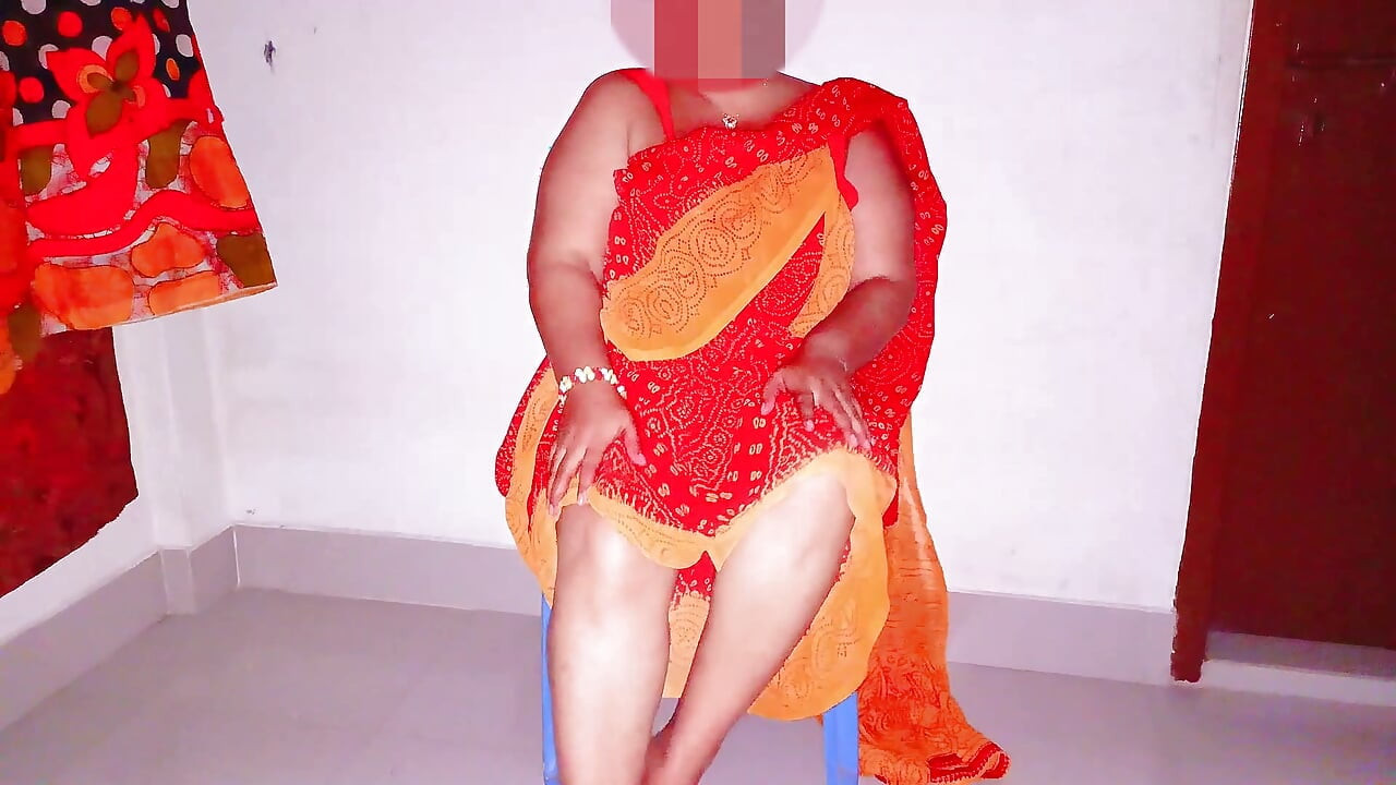 Desi beautiful woman showing her milky ass and fingering her pussy