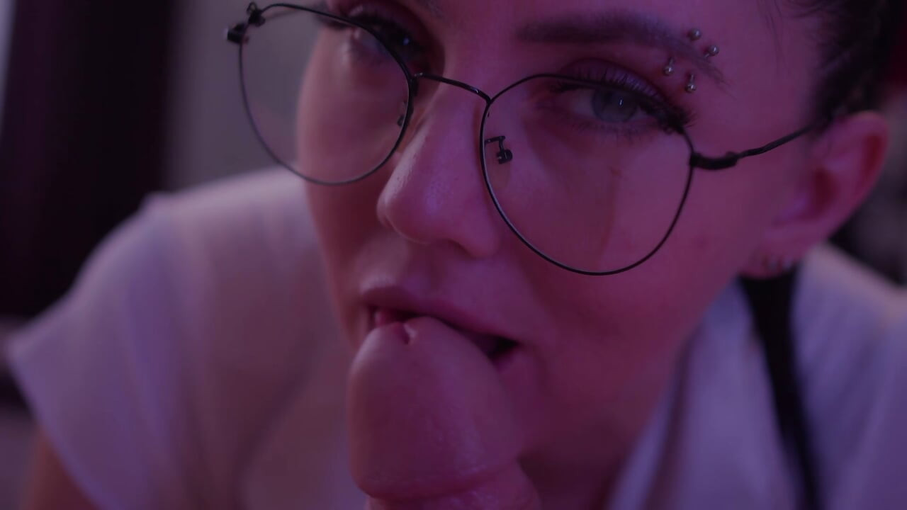 Slampa ger deepthroat avsugning