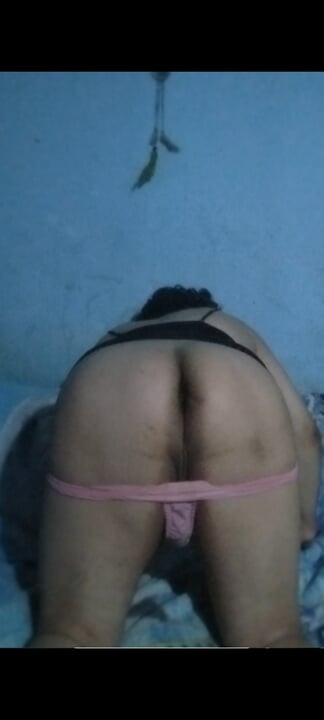 Menggilap batang dengan pantat gooey saya