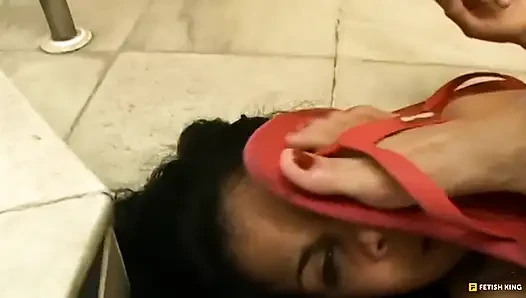 Ayak ve gırtlak hakimiyeti lezbiyenler