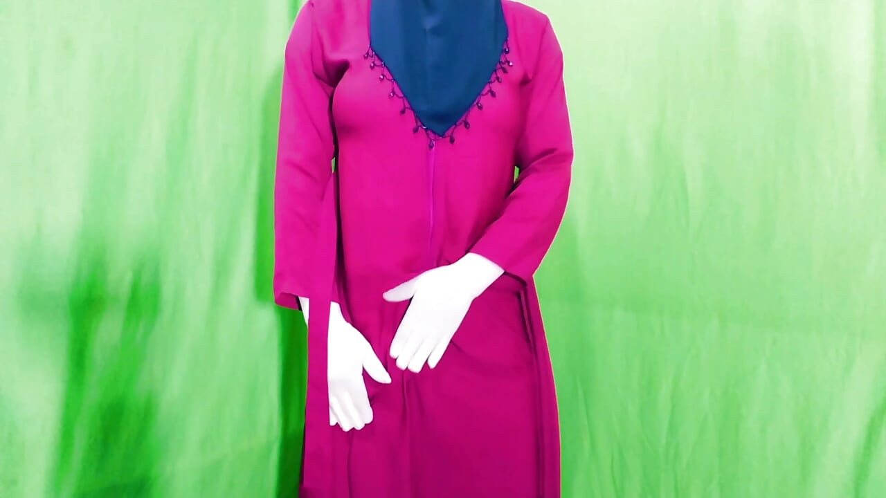נערה מוסלמית ערבייה יפה עם חיג'אב סרטון מצחיק מאוד