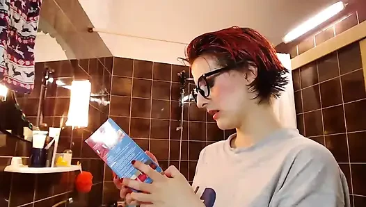 Ich färbe meine haare wieder rot vor der kamera ein