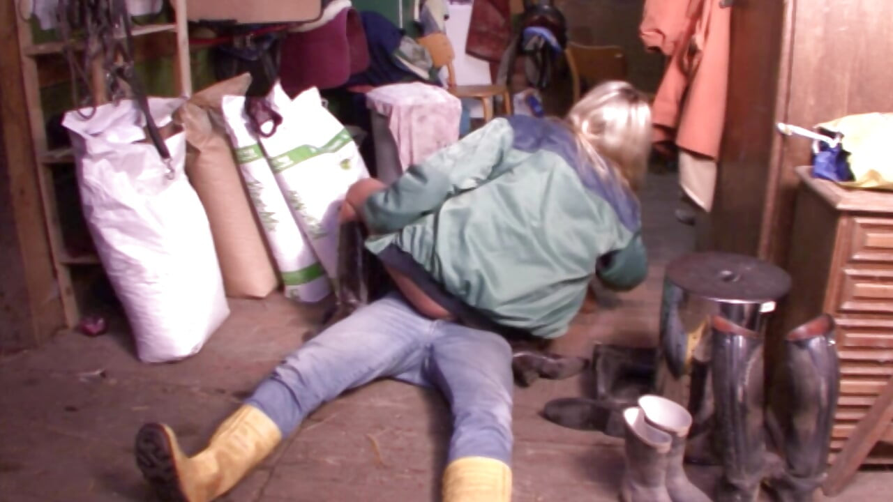 Privlačna njemačka kurva jebana otpozadi