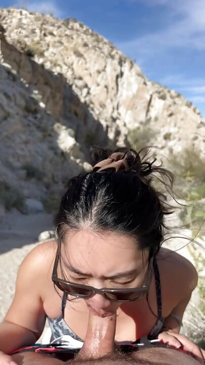 OUTDOOR blowjob while hiking in the desert - AMATEUR WMAF - Cum in Mouth PUBLIC BJ Swallow