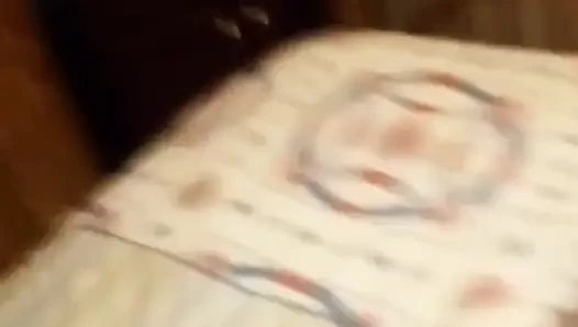 Замужняя трахается с кримпаем