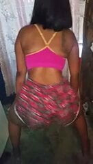 culona bailando
