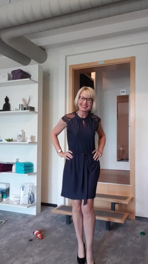 Secretary dress presentation