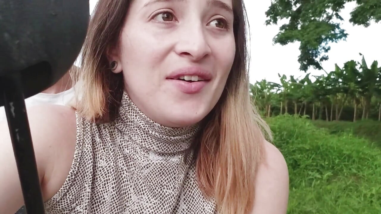 MOJ POLUBRAT PROLAZI PORED MENE, NA KRAJU MI JEDE PIČKU, DIO 3