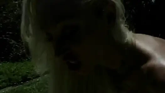 Weiße Höschen Chroniken: Heiße Outdoor-Abenteuer in