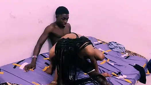 Meine Jungfräuliche Stiefschwester an Ihrem 18. Geburtstag Gefickt, Bis Ich Auf Ihre Muschi Kam