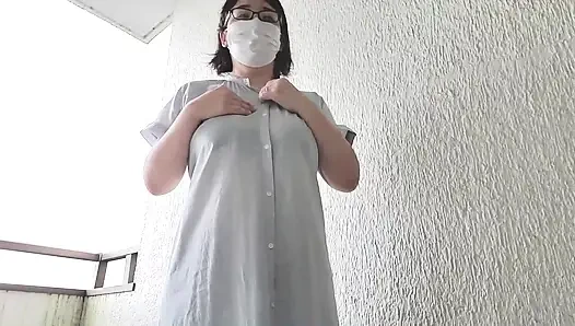 Замужнюю женщину возбуждает ее няня