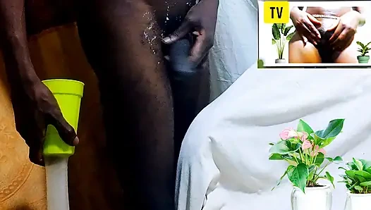 Islak ateşli amcık mastürbasyonu izlerken su ve orgazm dolu prezervatifle nasıl sikiştim ve cinsel anın tadını çıkardım!