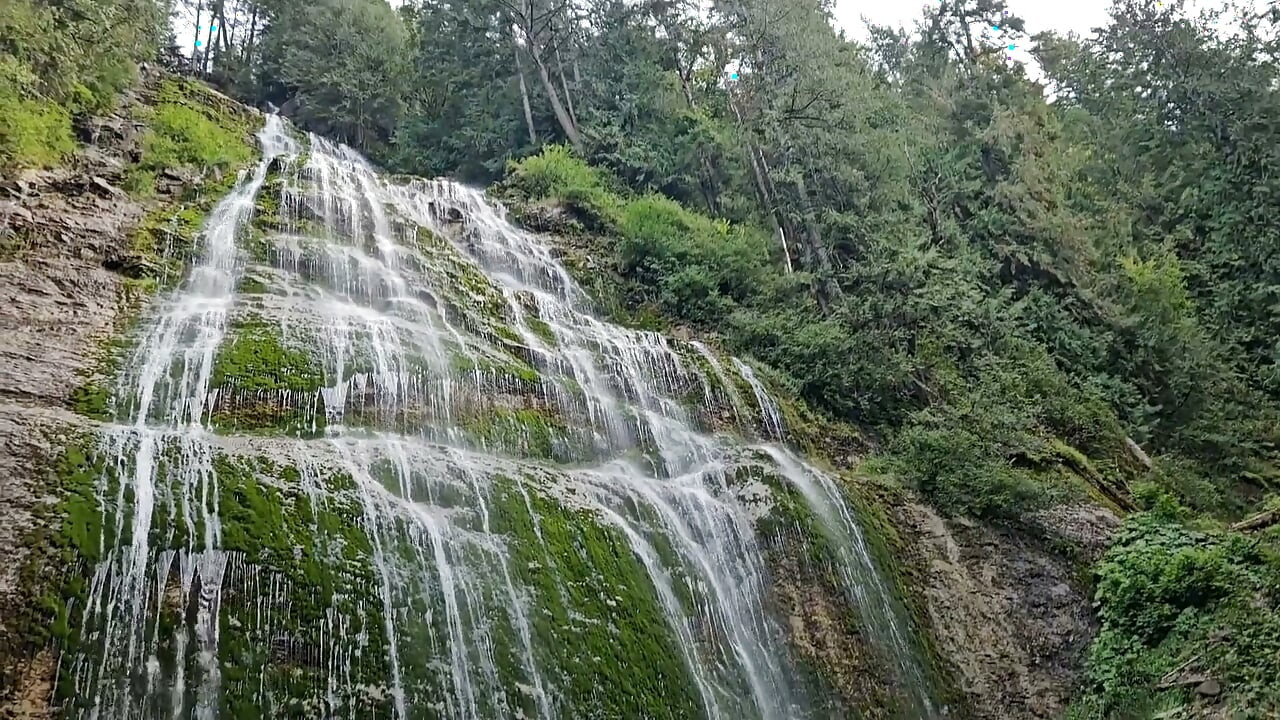 Desperate Waterfall