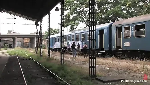 Disetubuhi di luar ruangan