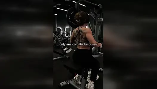 TikTok Teen's Pussy Slip-Up: Accidental Virgin Exposure!