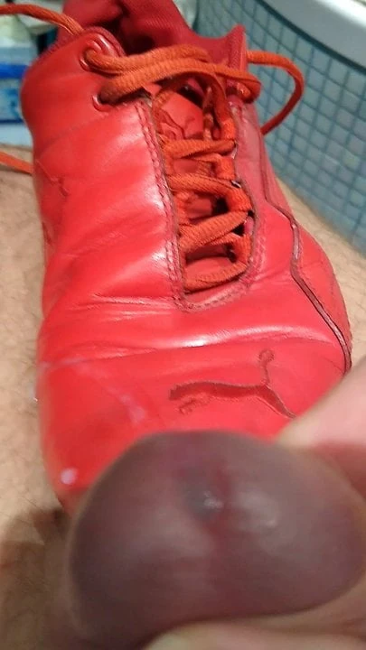 I fuck the red leather Puma