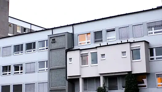 Сексуальная сучка хочет большой черный член