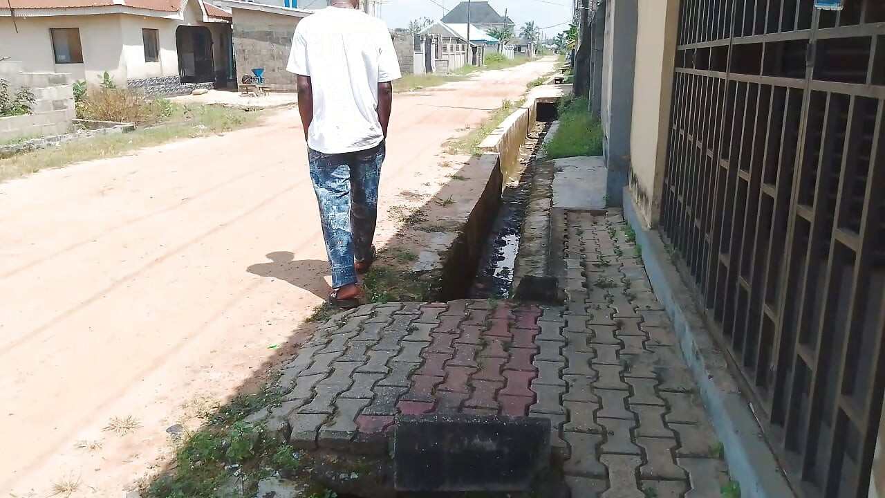 Her Ex Came to Visit Her Seeing Her Naked and His Dick Stood up