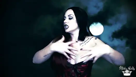 Banshee yang kejam akan memakanmu dan membangkitkanmu lagi dan lagi setelah kamu crot di mulutnya