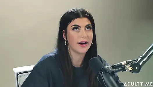 Menjadi Seorang Dominatrix Profesional Bukan Hal yang Diharapkan Gal Ritchie! | Podcast Khusus Orang Dewasa