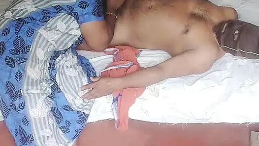 Üniversiteli kız heyecanlı performans videoları