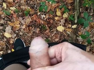 Im Wald mit pisse gespielt