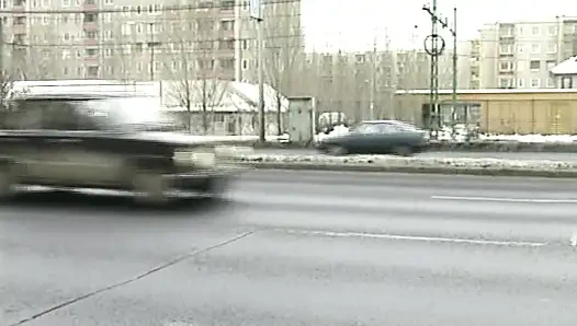 Heiße deutsche schätzchen genießen analorgie kurz vor dem Motogp-rennen